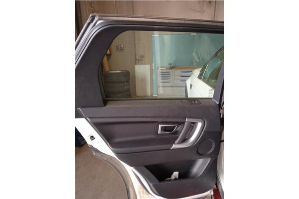 Recambio de puerta trasero izquierda para land rover discovery sport 2.0 basis fwd referencia OEM IAM LR061285  