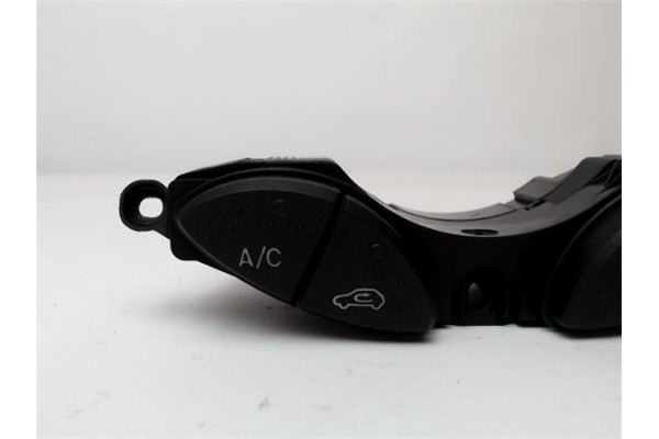 Recambio de mandos calefaccion / a.a. para ford focus (daw, dbw) 1.8 turbo di / tddi referencia OEM IAM YS4T19A945BA  