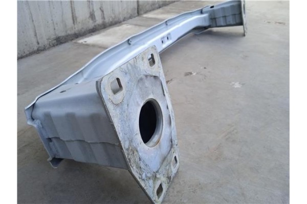 Recambio de refuerzo paragolpes para land rover discovery sport 2.0 basis fwd referencia OEM IAM LR059013  