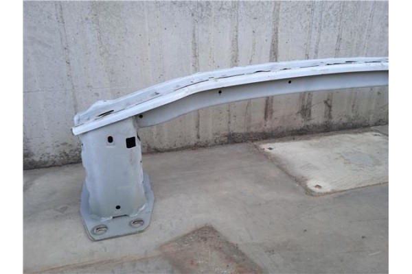 Recambio de refuerzo paragolpes para land rover discovery sport 2.0 basis fwd referencia OEM IAM LR059013  