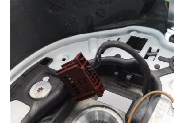 Recambio de volante para mercedes-benz clase b (bm 246) 1.8 b 200 cdi (246.201) referencia OEM IAM A09946035189E38  