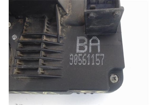 Recambio de cierre electromagnetico trasero izquierdo para opel zafira a 2.0 di 16v referencia OEM IAM 90561157  