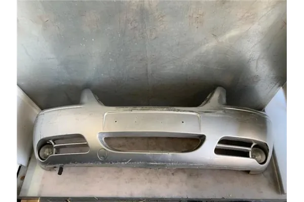 Recambio de paragolpes delantero para chrysler voyager (rg) 2.5 crd referencia OEM IAM 5140023AA  