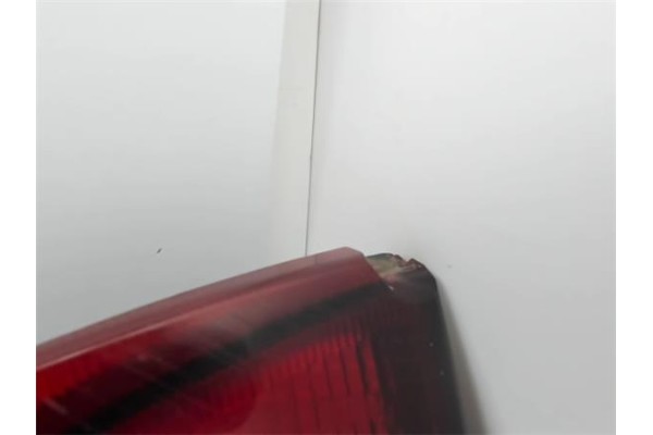 Recambio de piloto trasero derecho para opel corsa c referencia OEM IAM 09114337  