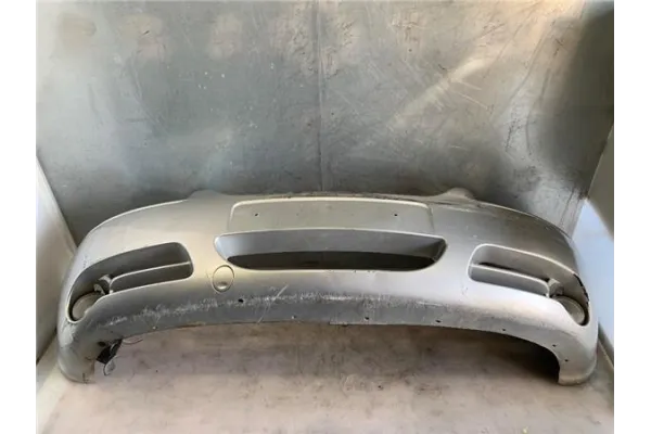 Recambio de paragolpes delantero para chrysler voyager (rg) 2.5 crd referencia OEM IAM 5140023AA  