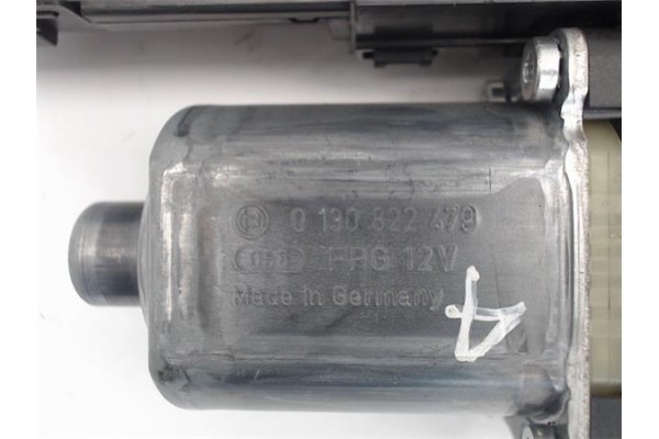 Recambio de motor elevalunas delantero izquierdo para renault scenic ii (jm) referencia OEM IAM 130822479  