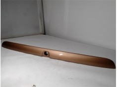 MOLDURA PORTON TRASERO 8D9827576BGRU 