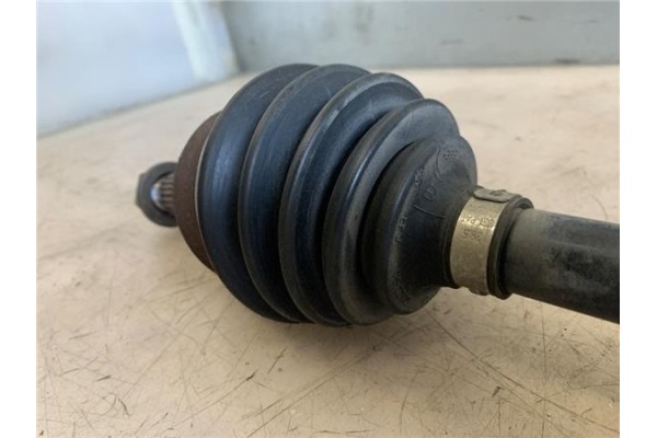 Recambio de palier delantero derecho para nissan micra (k12e) 1.2 16v referencia OEM IAM 39100AY100  