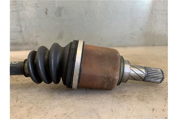 Recambio de palier delantero derecho para nissan micra (k12e) 1.2 16v referencia OEM IAM 39100AY100  