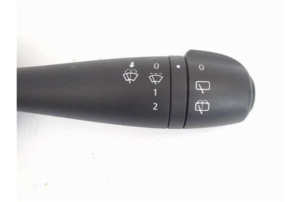 Recambio de mando limpiaparabrisas para dacia sandero i 1.2 16v referencia OEM IAM 681727472r  