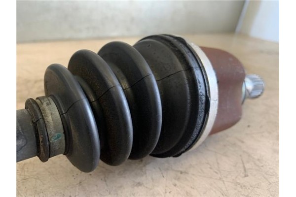 Recambio de palier delantero izquierdo para nissan micra (k12e) 1.2 16v referencia OEM IAM 39101AY100  