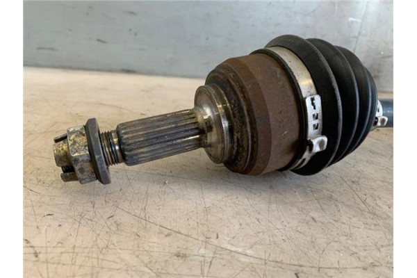 Recambio de palier delantero izquierdo para nissan micra (k12e) 1.2 16v referencia OEM IAM 39101AY100  