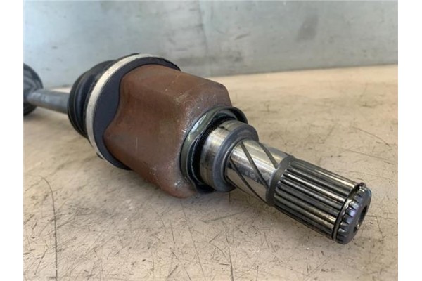 Recambio de palier delantero izquierdo para nissan micra (k12e) 1.2 16v referencia OEM IAM 39101AY100  