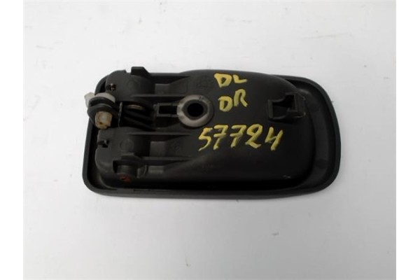 Recambio de manilla int. puerta delantero derecha para piaggio porter furgón 1.2 d referencia OEM IAM 71732851  