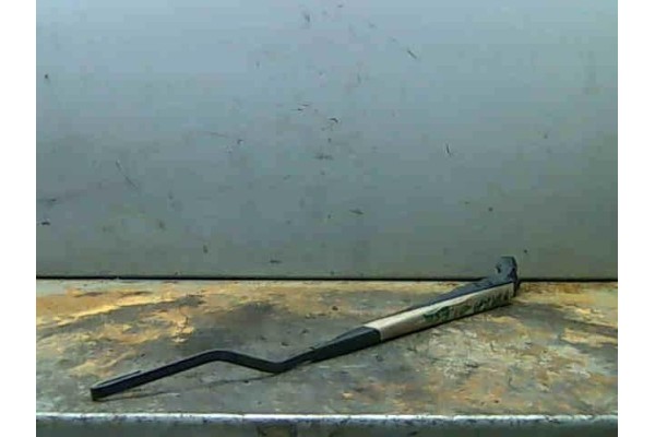 Recambio de brazo limpiaparabrisas delantero para citroen xsara berlina 2.0 hdi 90 referencia OEM IAM 6429L5  