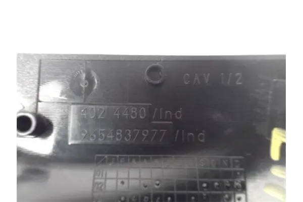 Recambio de moldura puerta delantero derecha para peugeot 307 break / sw (s1) 1.6 hdi 110 referencia OEM IAM 9654837977  