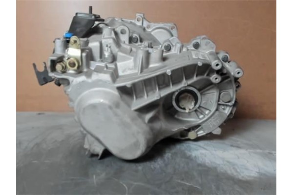 Recambio de caja cambios manual para volvo v40 familiar 1.9 d referencia OEM IAM P30616126  