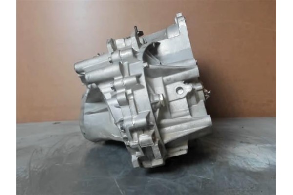 Recambio de caja cambios manual para volvo v40 familiar 1.9 d referencia OEM IAM P30616126  