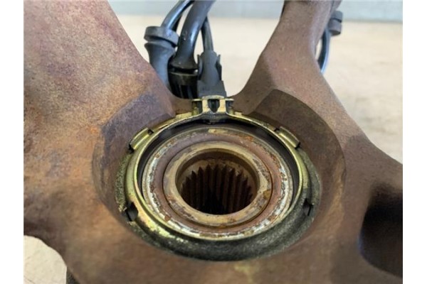 Recambio de mangueta delantero derecha para nissan micra (k12e) 1.2 16v referencia OEM IAM 40014AX600  