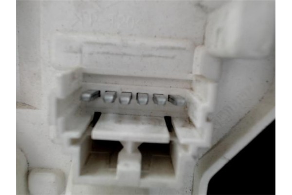 Recambio de piloto trasero izquierdo para renault megane ii classic berlina 1.4 expression referencia OEM IAM   