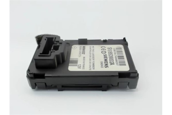 Recambio de llave para renault megane ii berlina 5p referencia OEM IAM 8200125077   Recambio de llave para renault megane ii berlina 5p referencia OEM IAM 8200125077