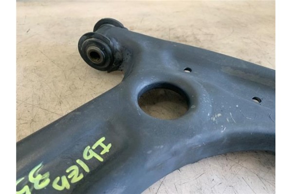 Recambio de brazo suspension delantero derecho para seat ibiza berlina (6j5) 1.4 referencia OEM IAM 6R0407152F  