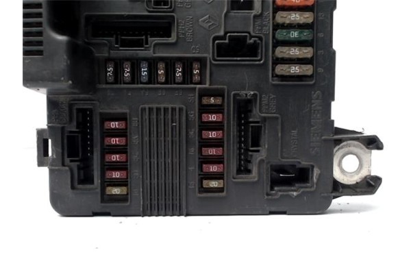 Recambio de caja fusibles/rele para renault megane ii (bm0/1_, cm0/1_) 1.5 dci (bm0f, cm0f) referencia OEM IAM 8200306033B S1183