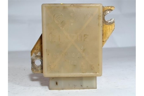 Recambio de caja fusibles/rele para lada niva (2121/21213/21214/21215/2131) 1.6 basis referencia OEM IAM 1213702  