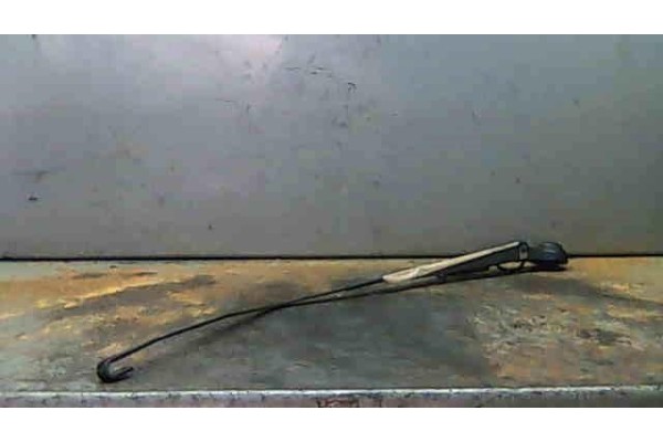 Recambio de brazo limpiaparabrisas trasero para honda prelude (bb1/2/3) 2.3i (bb2) referencia OEM IAM   