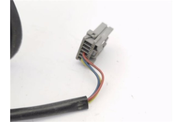 Recambio de retrovisor electrico izquierdo para nissan micra (k12e) 1.2 16v referencia OEM IAM E2011031  