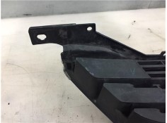 Recambio de rejilla capo para mazda 626 berlina (gf) 2.0 referencia OEM IAM GG3E50711  