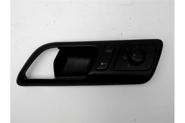 Recambio de mando elevalunas delantero izquierdo para volkswagen polo iv (9n1) 1.4 16v referencia OEM IAM 6Q1837247G  