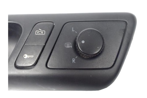 Recambio de mando elevalunas delantero izquierdo para volkswagen polo iv (9n1) 1.4 16v referencia OEM IAM 6Q1837247G  