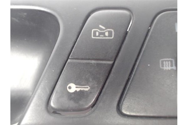 Recambio de mando elevalunas delantero izquierdo para volkswagen polo iv (9n1) 1.4 16v referencia OEM IAM 6Q1837247G  