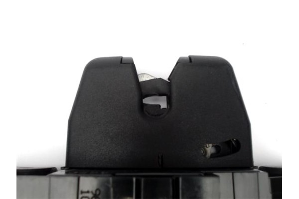 Recambio de cerradura porton para peugeot 308 1.6 confort referencia OEM IAM 9660403880  