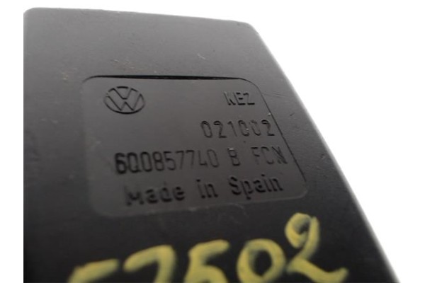 Recambio de anclaje cinturon trasero central para seat ibiza (6l1) 1.9 sdi referencia OEM IAM 6Q0857740  