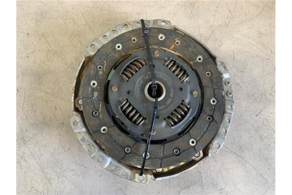 Recambio de disco embrague para seat ibiza berlina (6j5) 1.4 referencia OEM IAM 3C141031  