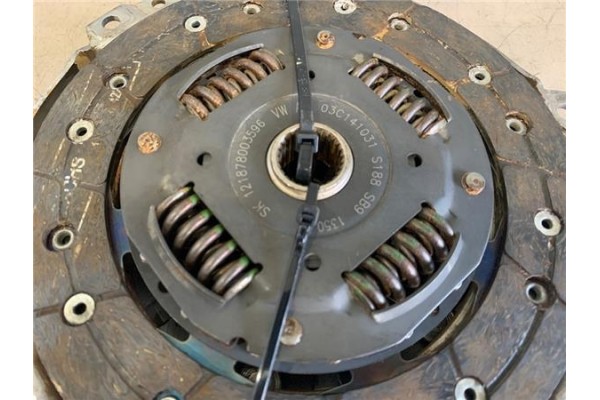 Recambio de disco embrague para seat ibiza berlina (6j5) 1.4 referencia OEM IAM 3C141031  