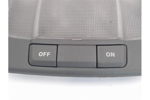 Recambio de luz delantero central techo para kia carens (rs) 2.0 crdi referencia OEM IAM K2FA5144044  