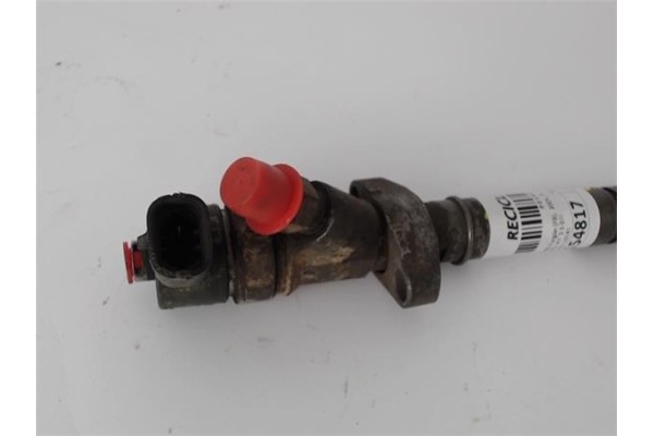 Recambio de inyector para opel movano furgón (f9) 2.5 dti referencia OEM IAM 8200145357 0445110141 
