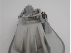 Recambio de luz delantero central techo para dacia sandero i 1.2 16v referencia OEM IAM 8200074362  