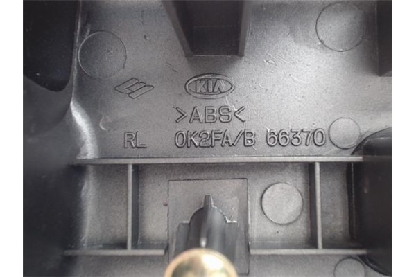 Recambio de mando elevalunas trasero izquierdo para kia carens (rs) 2.0 crdi referencia OEM IAM 0K2FA/B66370  