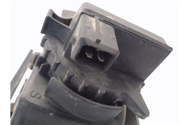 Recambio de faro antiniebla izquierdo para citroen xantia berlina 2.0 i 16v referencia OEM IAM 95668023  