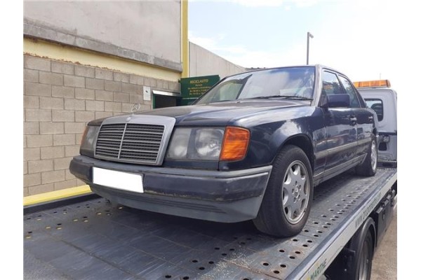 mercedes-benz clase e (bm 124) berlina del año 1985