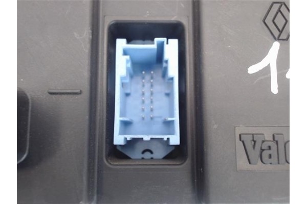 Recambio de mandos climatizador para renault scenic ii (jm) referencia OEM IAM 8200501465 69340055 