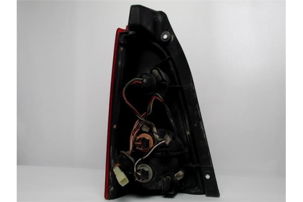 Recambio de piloto trasero derecho para opel agila 1.2 básico referencia OEM IAM 084421937  