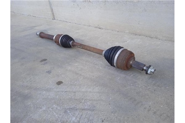 Recambio de palier delantero derecho para renault megane iii sport tourer 1.5 dynamique referencia OEM IAM 7711497448  