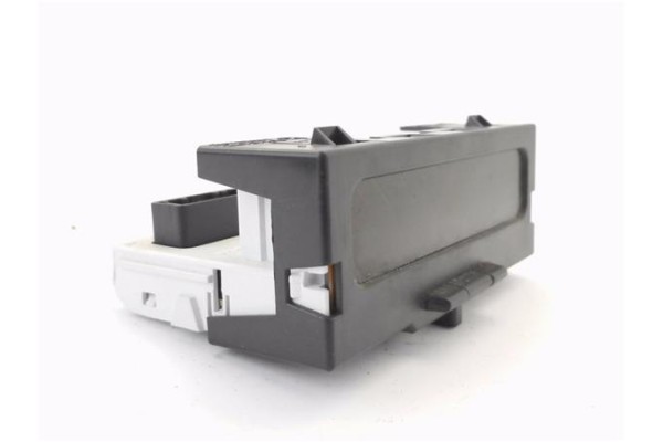 Recambio de display para renault megane ii classic berlina 2.0 expression referencia OEM IAM 8200350498A 216737697 