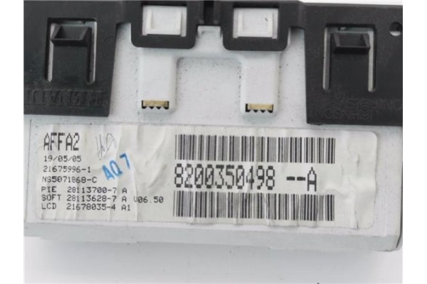 Recambio de display para renault megane ii classic berlina 2.0 expression referencia OEM IAM 8200350498A 216737697 