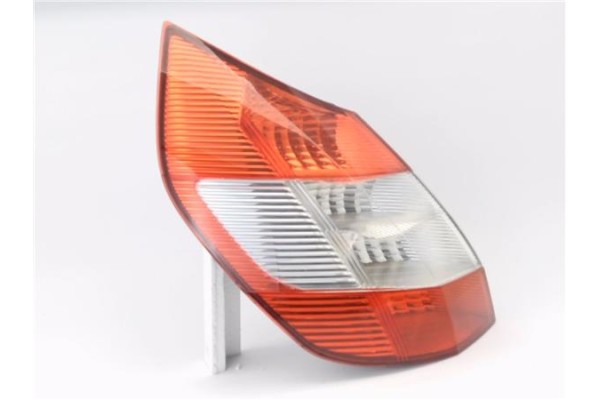 Recambio de piloto trasero izquierdo para renault scenic ii (jm) 1.5 dci (jm0f) referencia OEM IAM 8200127704 15911500 